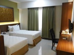 Phòng Hai Giường Đơn Loại Sang (Deluxe Twin Room)