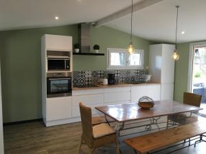 Maisons de vacances Maison & studio 14 pers avec piscine privee securisee : photos des chambres