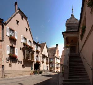 B&B / Chambres d'hotes La Griffe a Foin au Restaurant raisin D'or : photos des chambres