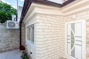 Apartment and Room Nona Stella