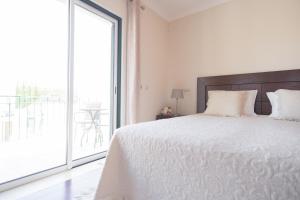 Villa Ria Rose, Alto da Ria 23 - jacuzzi and beach