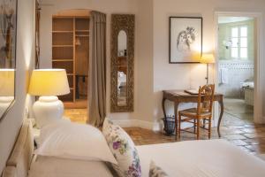 Hotels Hotel & Restaurant Alain Llorca : photos des chambres