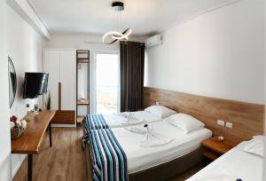 Aquamarine Apartments