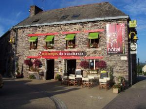 Hotels Hotel O2B Aux Berges de Broceliande : photos des chambres