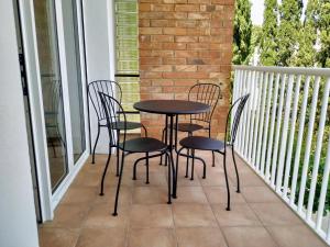 VACAY Apartameto Mireya, vistas al jardin, en la Costa Brava, LEscala!