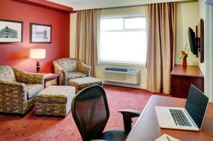 Chateau Nova Yellowhead