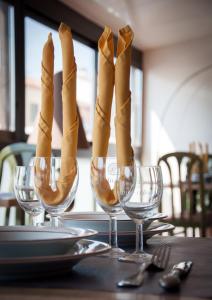 Hotels Logis Hotel Restaurant Mar I Sol : photos des chambres