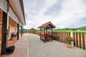 D’ Village Cottage
