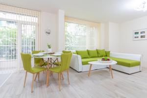 Domus Apartments Grand with Parking