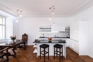 Arch III at Wenceslas