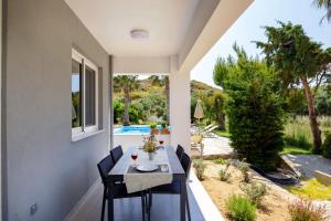 Irida Guesthouse by the pool Rethymno Greece