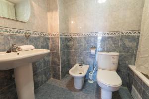 GoCosta Larimar FamilyB