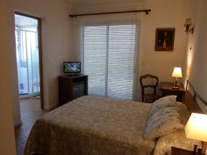 Chambre d'hôtes Villa Chênes-Pierres photo 6