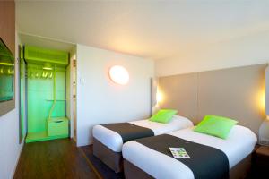 Hotels Campanile Grenoble Nord - Saint-Egreve : photos des chambres