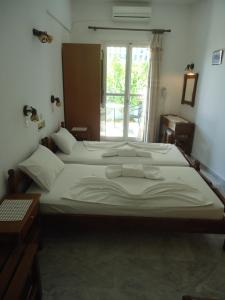 Zorbas Hotel & Studios Samos Greece