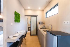 Studio Có Ban Công (Studio with Balcony)