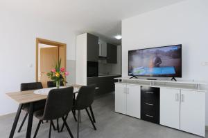 Apartments Mihalic 