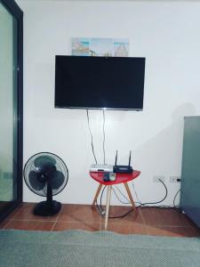 Oasis Studio Near Limketkai Mall Pool, Wi-Fi & Cable TV