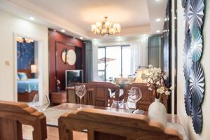 海口 Locals Guesthouse (Haikou Baishamen park Branch) 酒店 大堂