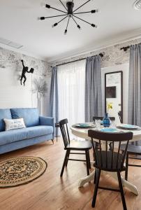 "Breeze" Aparthotel by Parrot`s House