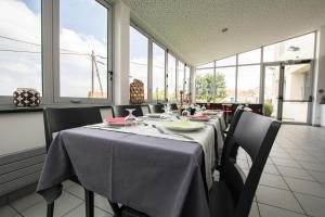Hotels LE SOLEIL DE JADE village vacances : photos des chambres