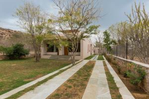 Stayvista at The Owl House, 4BHK Villa, A Hidden Gem near Amity University, Kukas Jaipur