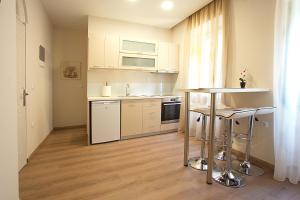 Liston Inn Suites (Piazza) - Heart of Corfu Old Town