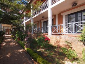 Gassy Country House Ivato Airport