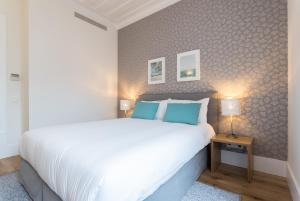 FLH Restauradores Fantastic Flat