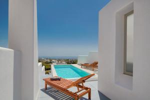 MILESTONE VILLAS Santorini Greece