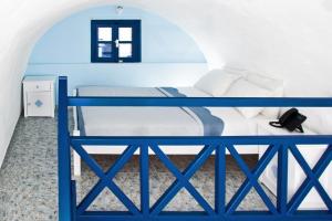 Roula Villa Studios & Apartments Santorini Greece