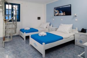 Roula Villa Studios & Apartments Santorini Greece