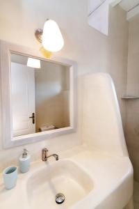 Didymes Studios Tinos Greece