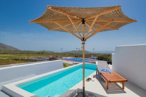 MILESTONE VILLAS Santorini Greece