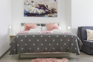 Apartments and rooms Hope 