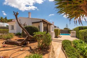 Villa BiniLlor by Mauter Villas