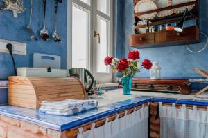 MaGea-Thalassa,Top floor Cretan studio with views