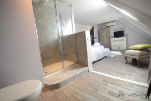 B&B / Chambres d'hotes La Bigourd'in : Chambre Double avec Salle de Bains Privative