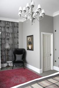 The Hayden Pub & Rooms