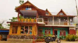 VAMOOSE YOLMO - Mirik