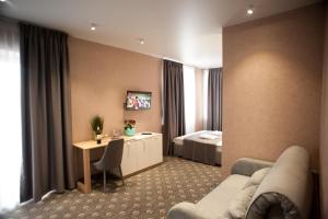 King Suite with Balcony room in Biruza Club