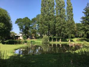 Maisons de vacances la garconniere : Chambre Double - Vue sur Parc