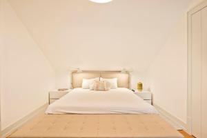 Penthouse with River View - Baixa Alfama