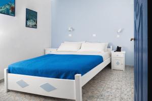 Roula Villa Studios & Apartments Santorini Greece