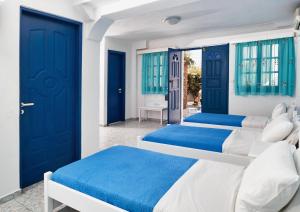 Roula Villa Studios & Apartments Santorini Greece