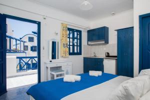 Roula Villa Studios & Apartments Santorini Greece