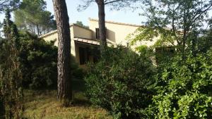 Maisons de vacances Le Cers : Maison 3 Chambres