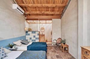 Phòng 2 Giường Đơn Với Phòng Tắm Riêng (Twin Room with Private Bathroom)