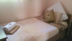 Alpaca Self Catering Cottage Kleinmond