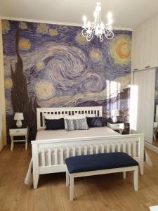 The Starry Night Apartment